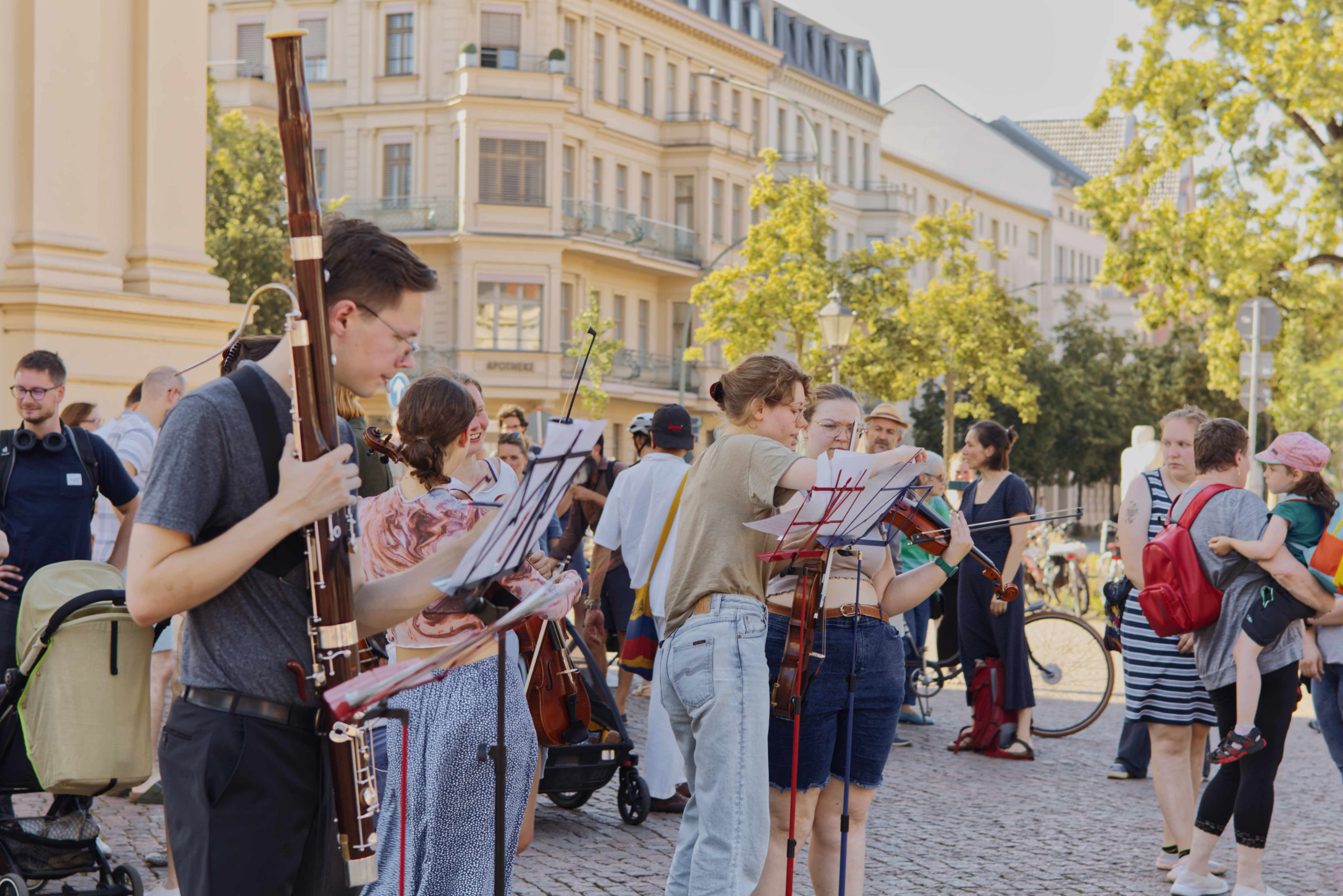„Vielfalt, schöner Götterfunken“: Flashmob zum Kampagnenauftakt